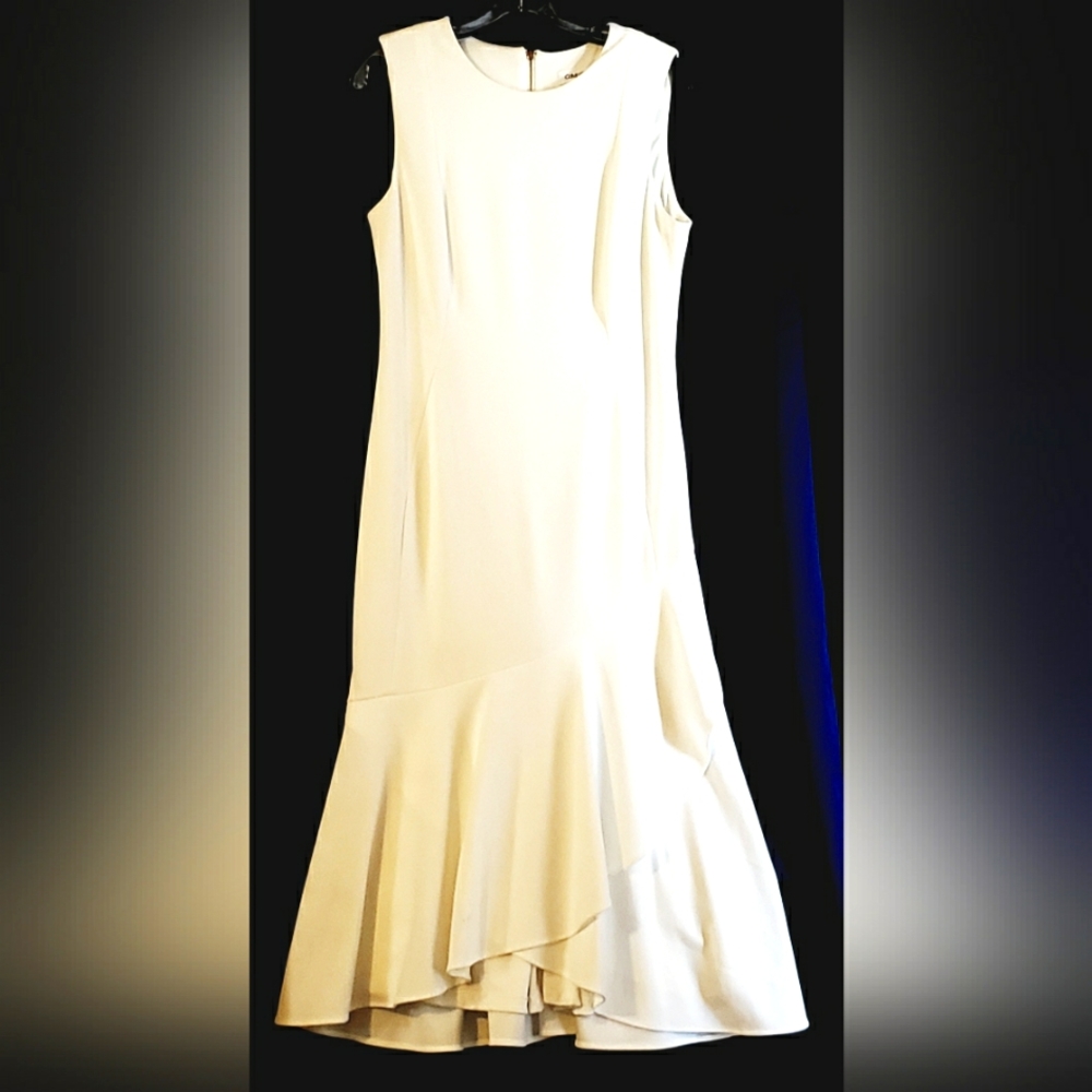 White Calvin Klein dress Size 8 NWOT ( shadows distort pure white)